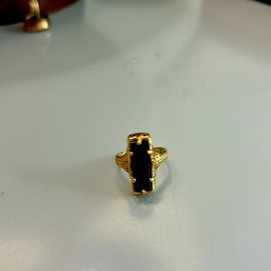 COPY - Gold and onyx antique ring